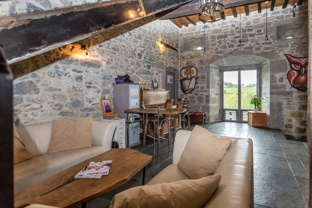 Les Fous Du Village Saint-Esteben 외부 사진