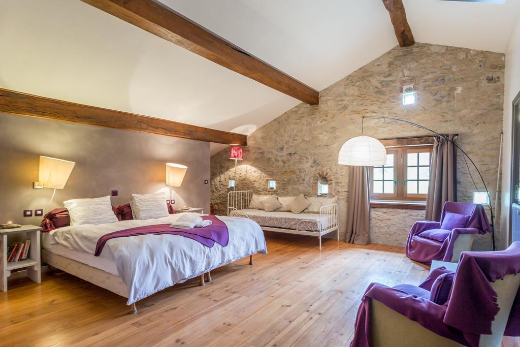 Les Fous Du Village Saint-Esteben 외부 사진